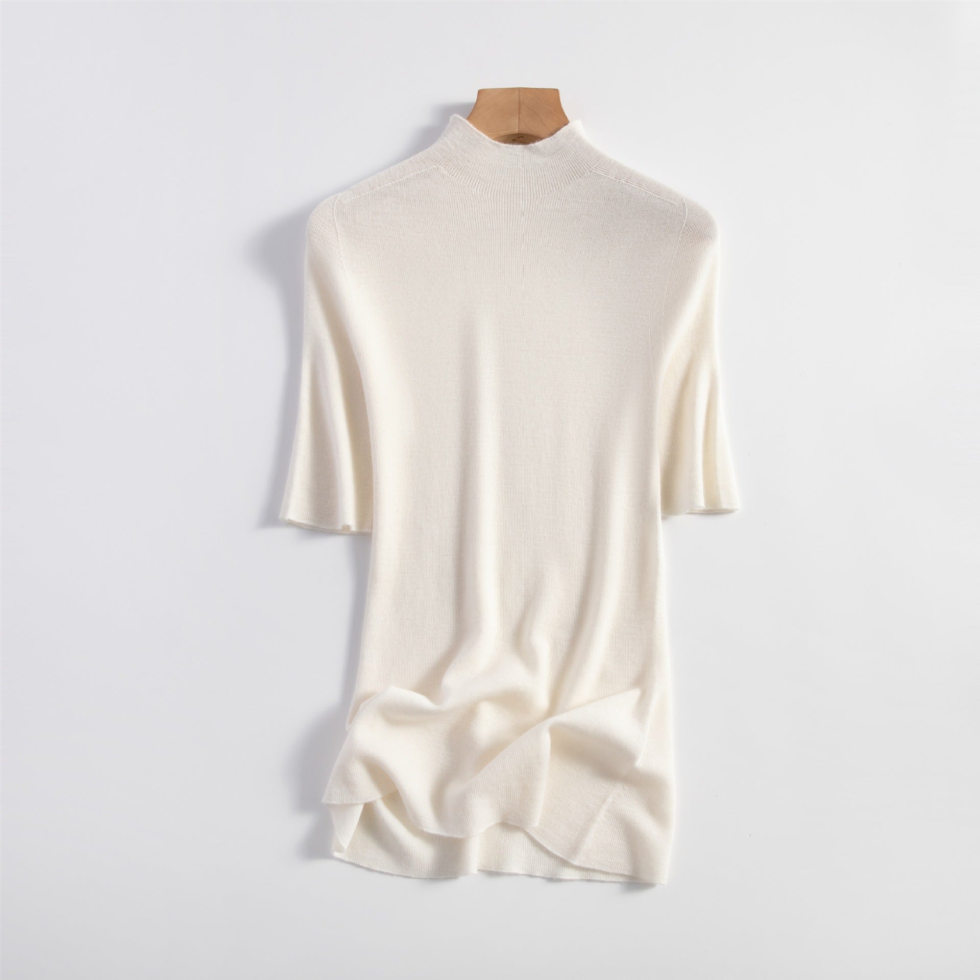 SEAMLESS pure wool short-sleeved knitted pullover