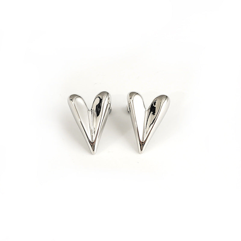 ARROW stereoscopic heart shape earrings